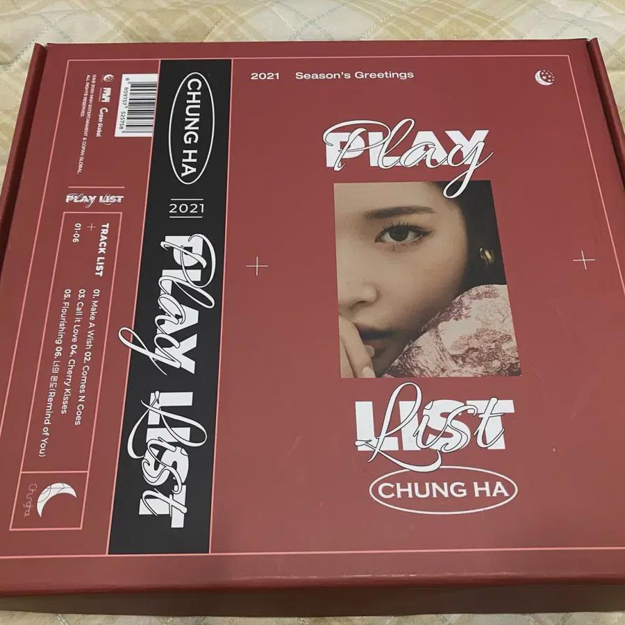 

Chung Ha Goods 2021 Season s Greetings New Item