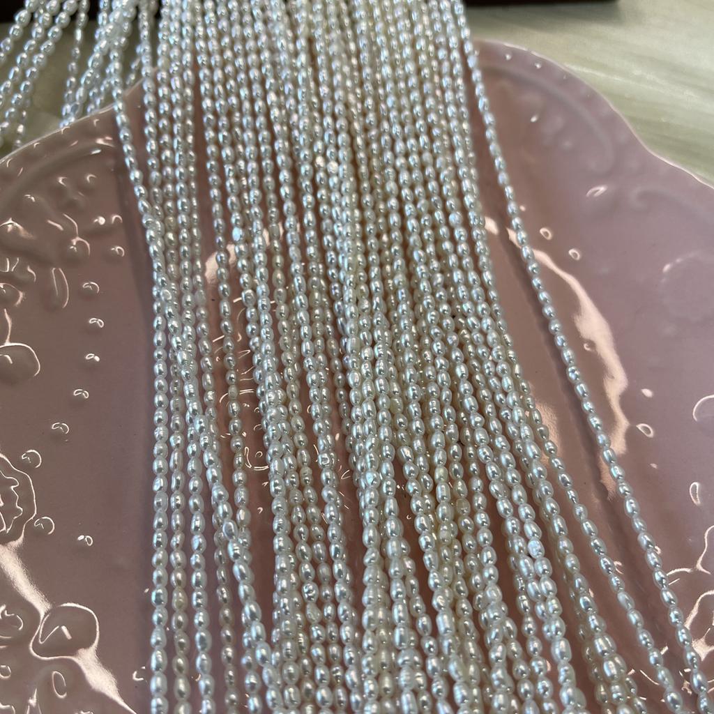 Hvit Ris Små Perler 2-3mm For Smykkefremstilling DIY Halskjede Armbånd Øredobber Tilbehør