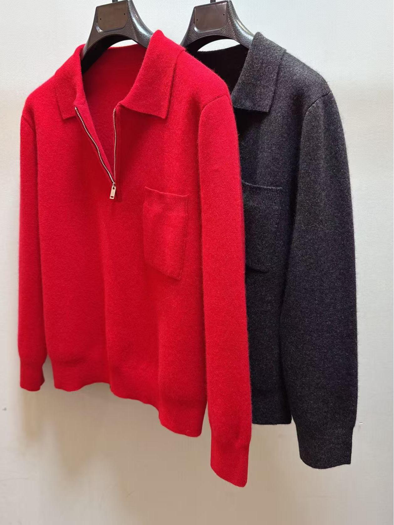 

Knitted Half-Zip Polo Shirt Medium червоний