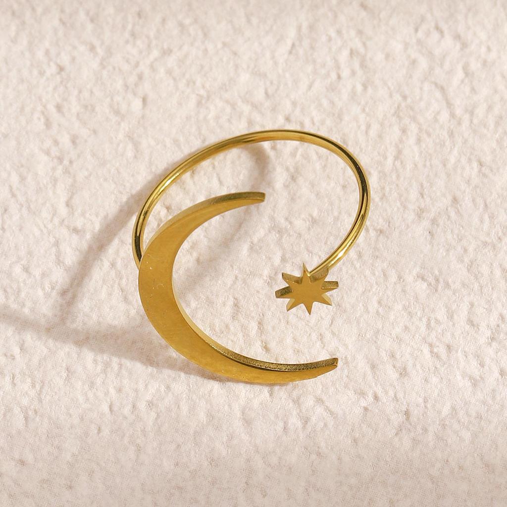 Chic Adjustable Stainless Steel Star and Moon Ring for Women - Elegant Niche Design Jewelry