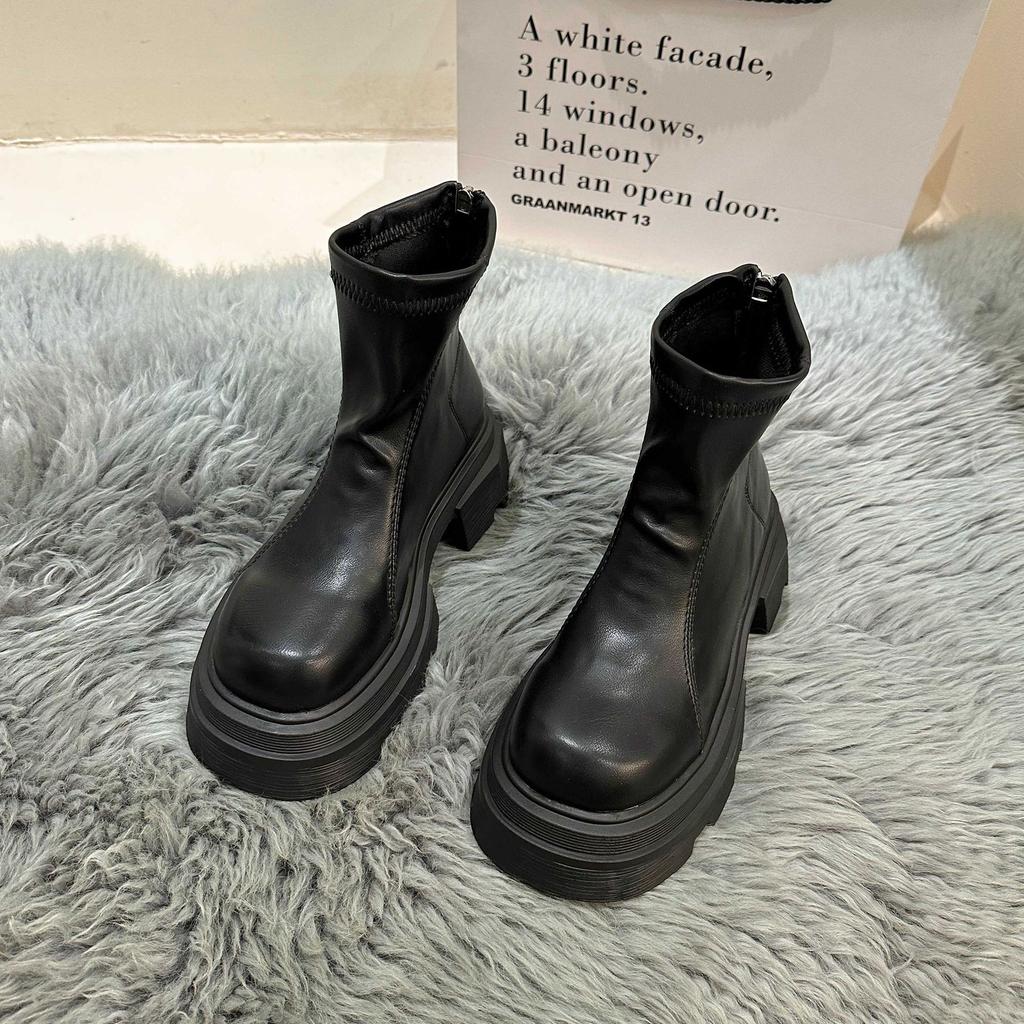 Hongtong thick-soled white square-headed Martin boots women's shoes new spring and autumn advanced sense thin spring and autumn winter short boots