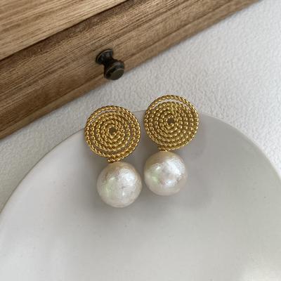 French High-End Earrings Spiral Grass Weaving With Cotton Pearls Light Luxury Simple Stud Earrings Women