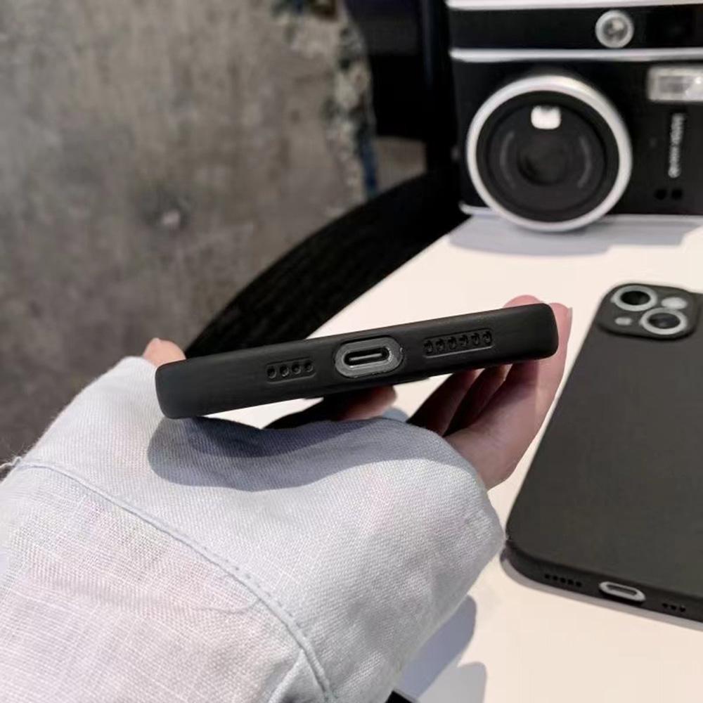Fashion Hot Line Gertrudes Phone Case For iPhone 17 16 15 11 12 14 13 Pro Max Mini X XS XR 7 Plus 16E Air Shockproof Soft Cover