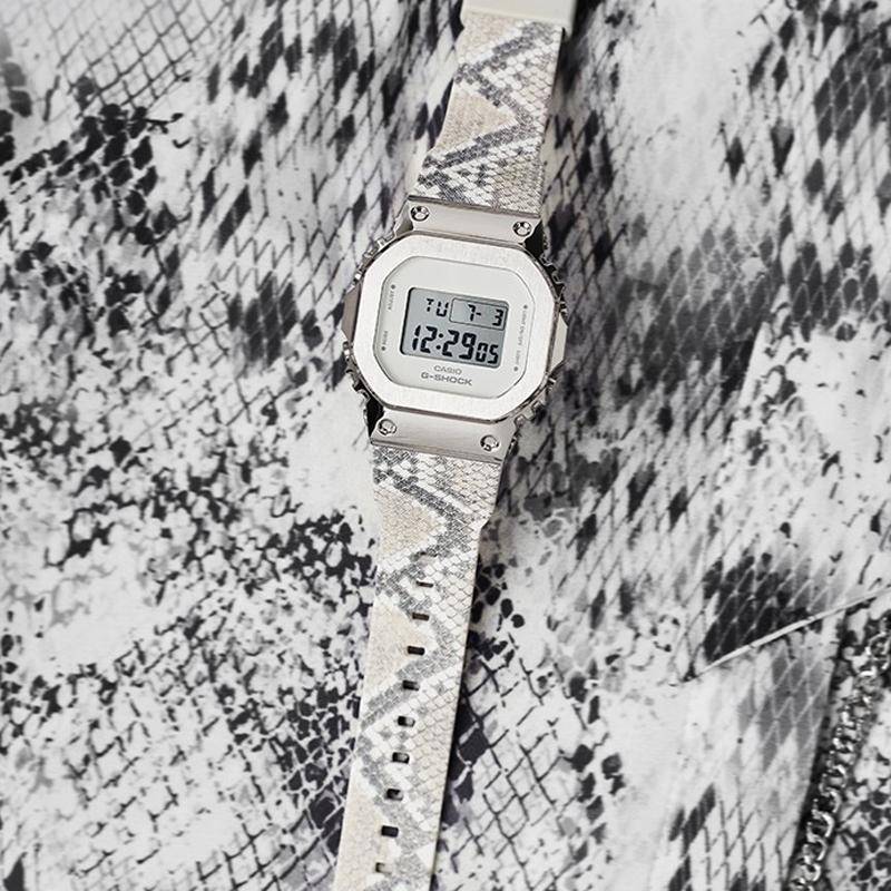 Casio all-metal series - square dial digital display, fashionable, shockproof and waterproof, quartz movement, Japanese and GM-S5600PT-7PFS-person