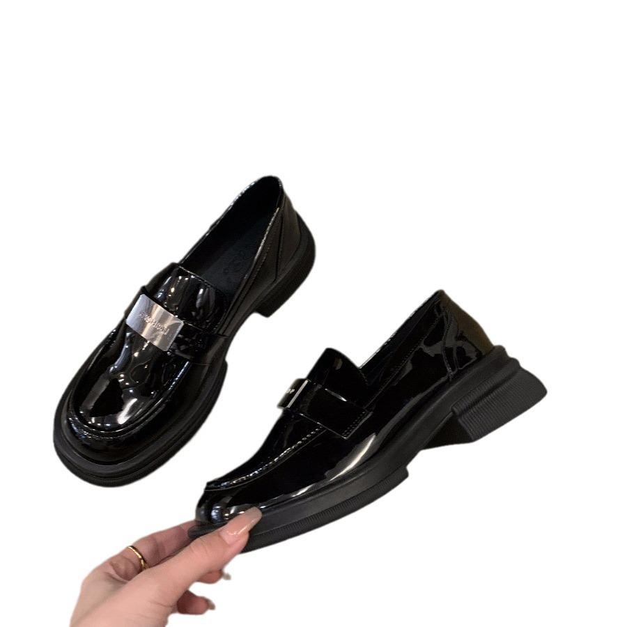 Schwarze dicke Schuhe Slipper Damen Frühling Retro Einzelne Schuhe vielseitig dicker Absatz JK Uniformschuhe klassischer britischer Stil kleine Lederschuhe
