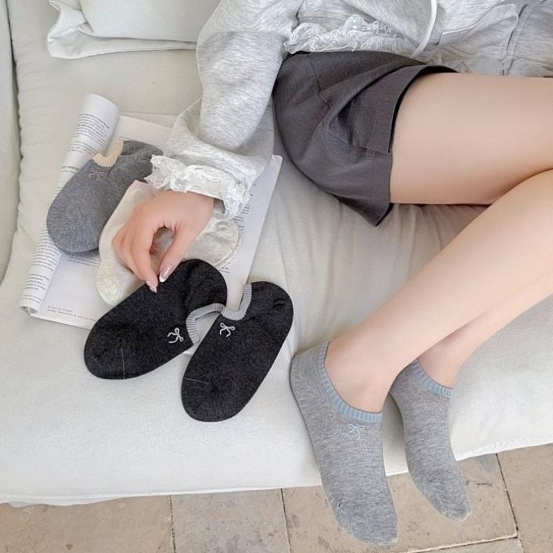 Summer Thin Women's Boat Socks, Anti-slip and Non-dropping, and Embroidered Bow Socks, Women's Shallow Mouth Breathable Casual Invisible Socks