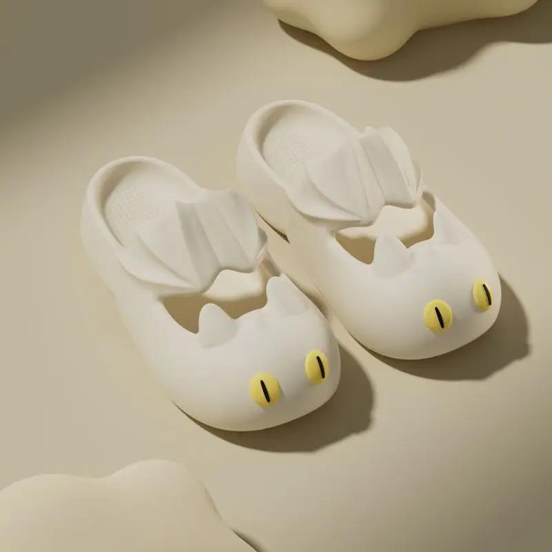Fashion Thick On Beach Slides Comfortable Elegan Summer 2025 Top Designs Women's Slippers and Ladies Sandals New Collection Unique Shoes