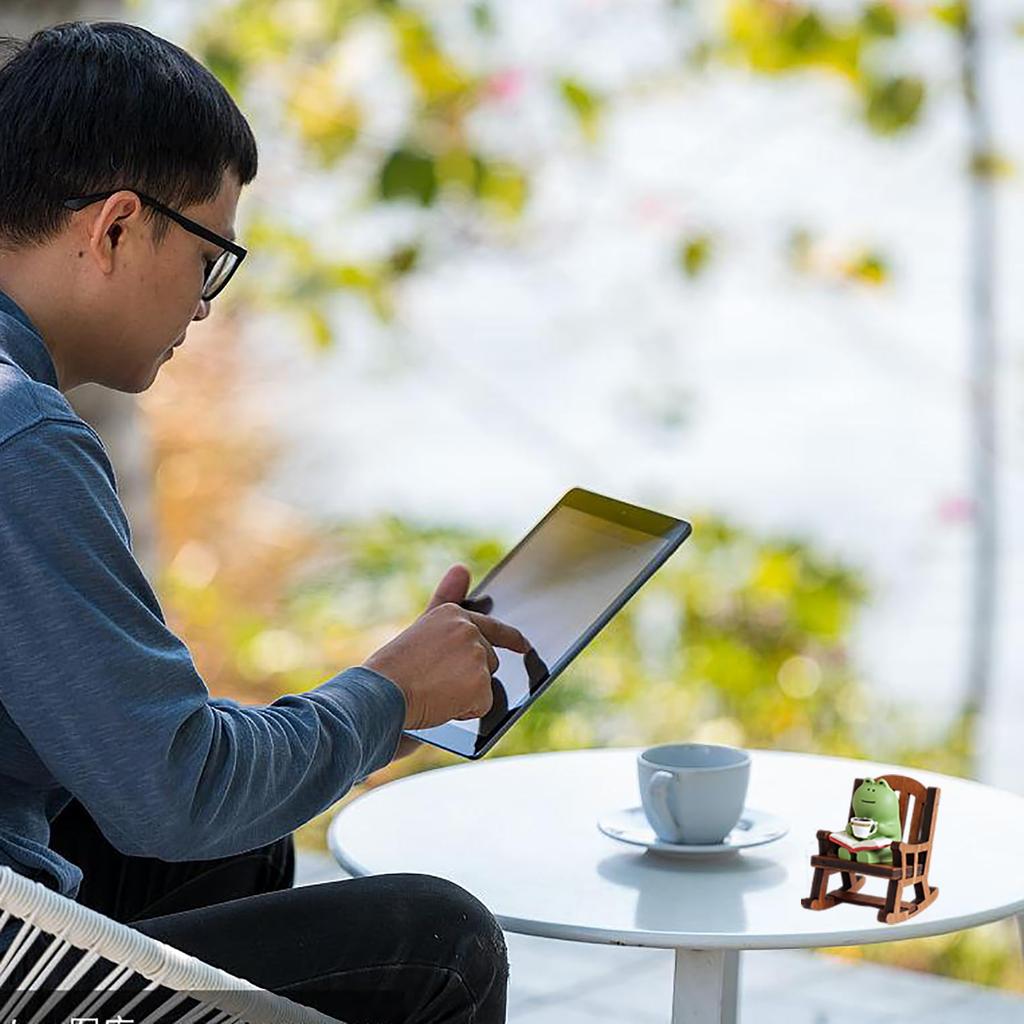 Niedliche Miniatur-Froschfigur im japanischen Stil Miniaturmöbel Stuhl Mini-Hocker und Mini-Frosch Exquisite Heimdekoration Ideale Geschenkwahl