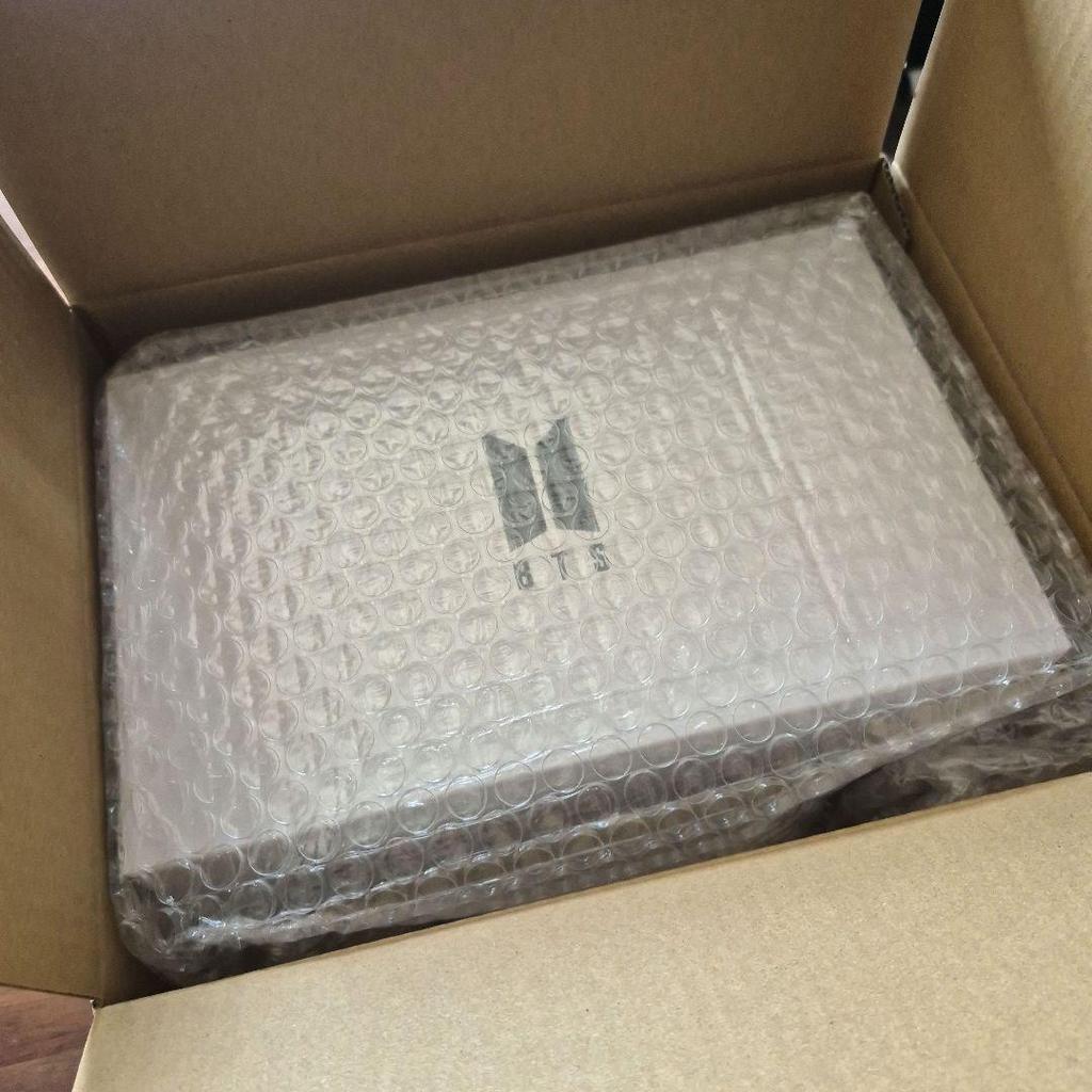 [USED] MERCH BOX 19 BTS