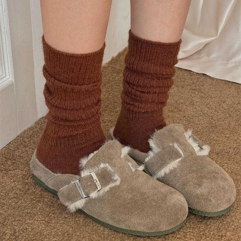 Women Socks Autumn and Winter Warm Kniited Middle-tube Socks Women Japanese Fashion Solid Color Loose Long Socks Christmas Gifts