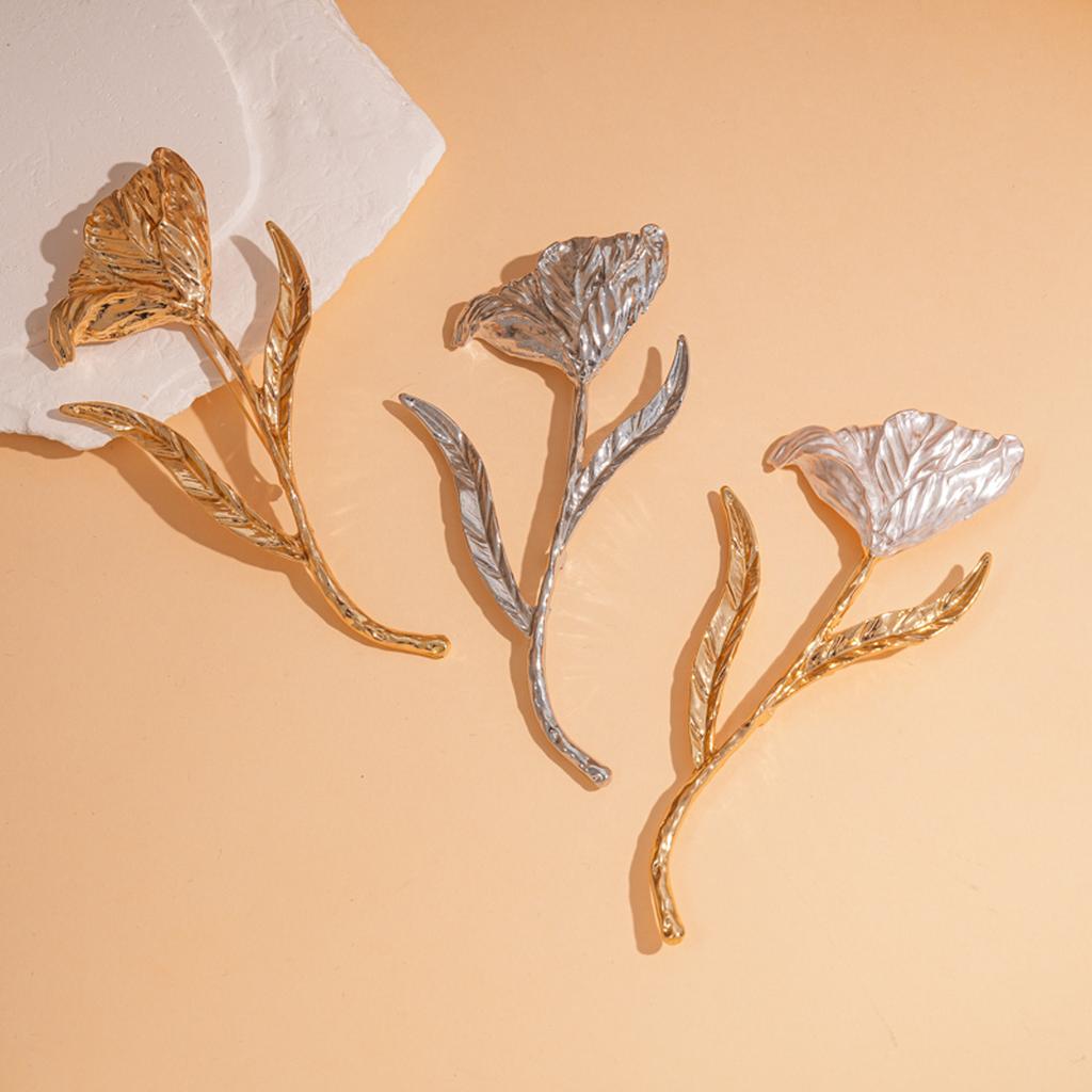 Metallic Rose Flower Brooch Women Exaggerated Folded Leaf Retro High Sense Brooch Daily Wear Party Jewelry Accessories