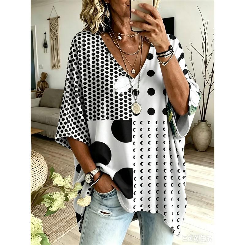 Damska Koszulka Plus Size z Dekoltem V i Rękawami nietoperzowymi Bohemian Etniczny Wzór Luźny Top Letni Wygodny Oddychający Codzienne Dojazdy Casualowy Model wyszczuplający