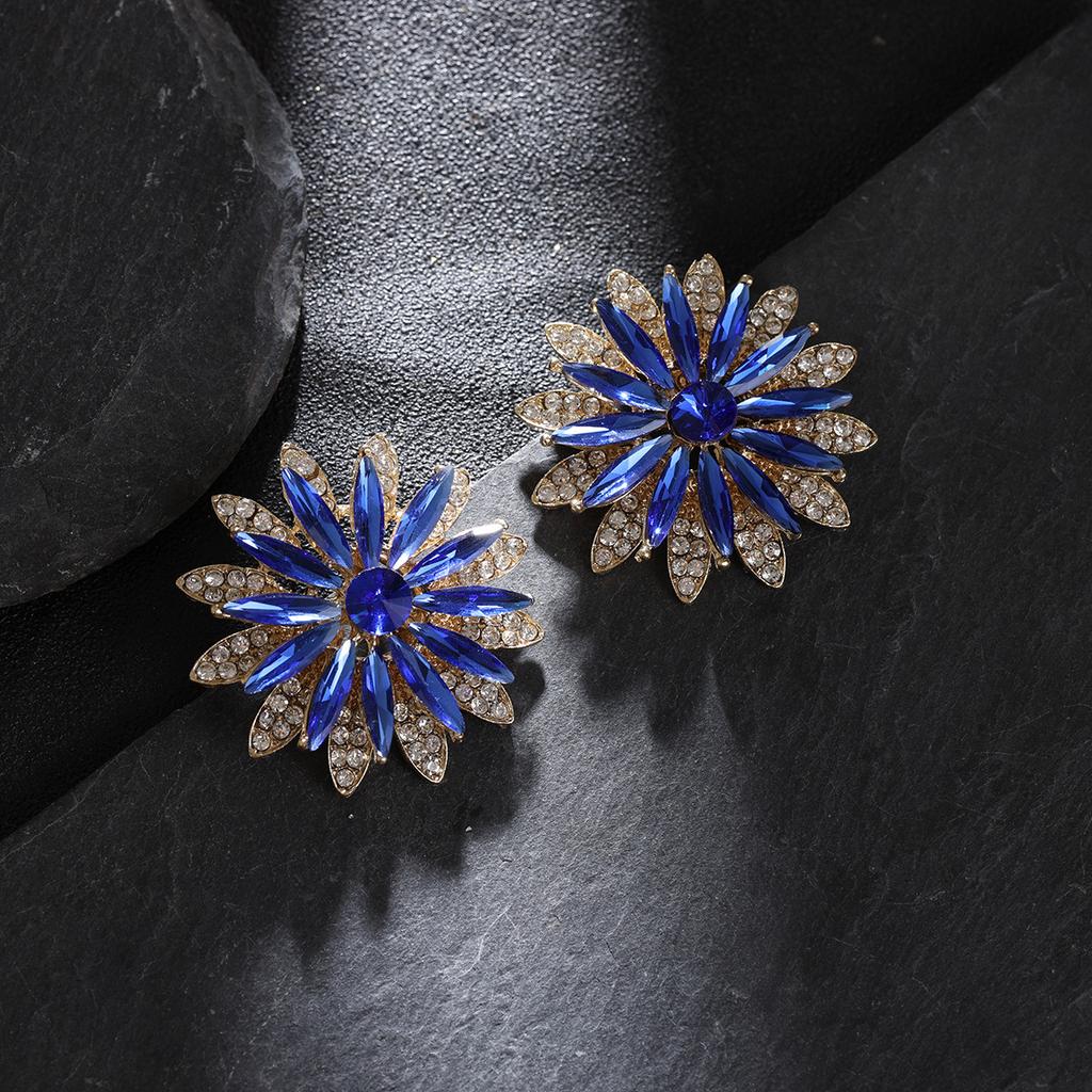 Luxury Rhinestone Flower Earrings Fashionable Exaggerated Studs Niche Design Elegant Party Jewelry For Women