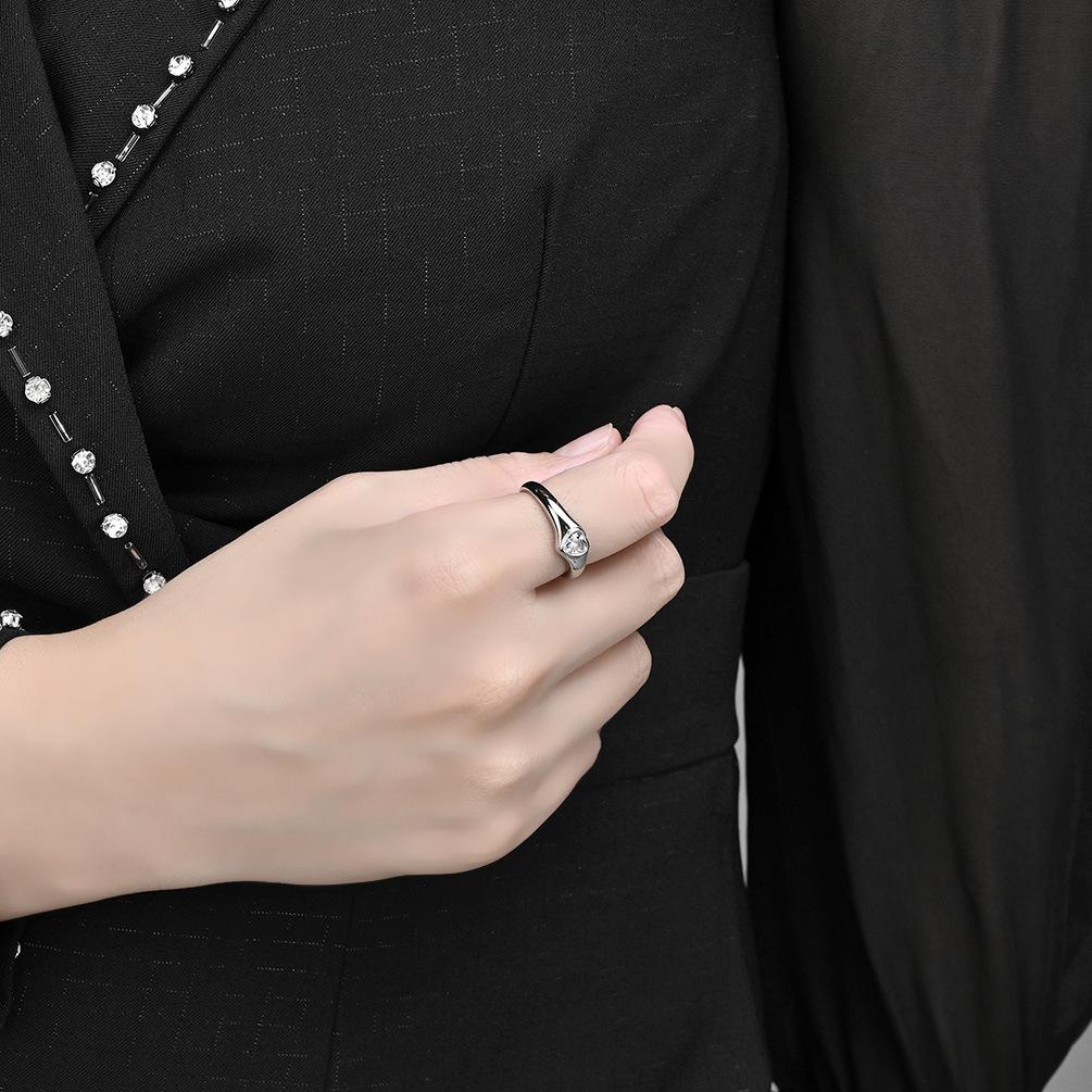 European and American Cold and Simple Style Titanium Steel Heart Shaped Diamond Ring Feminine Temperament