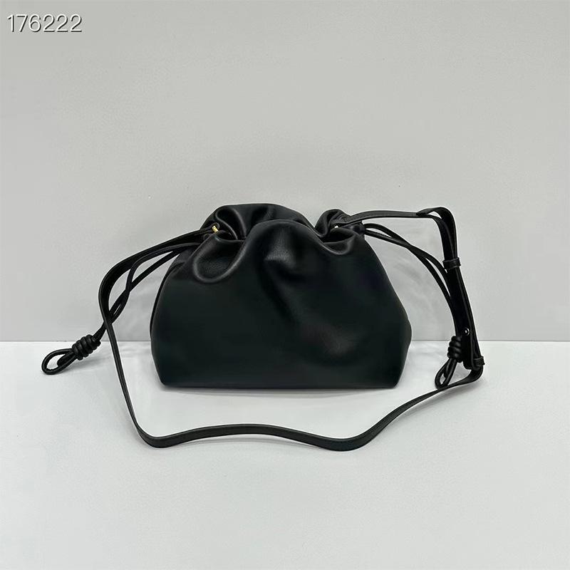 

2024 Genuine Leather Trendy Pleated Bucket Bag - Small Drawstring Lucky Dumpling Messenger 30*20*6cm