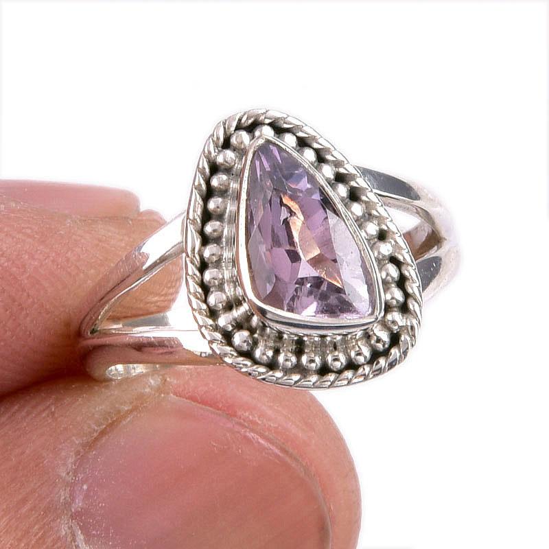 

Natural Pink Amethyst Gemstone 925 Solid Sterling Silver Jewelry Ring S.5.5 G9u10