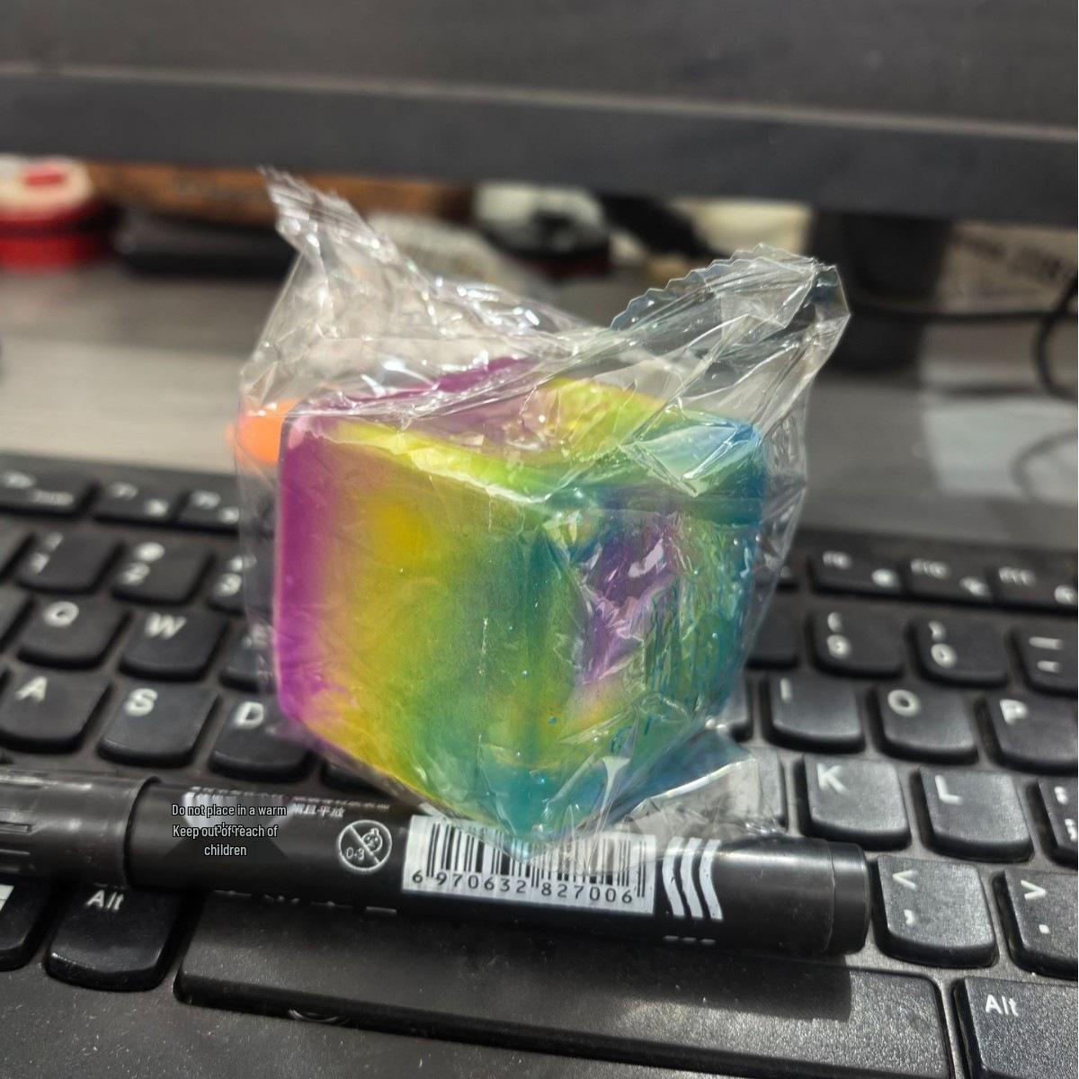 Rainbow Gradient Cat Paw Stress Relief Squeeze Toy Ice Cubes Maltose