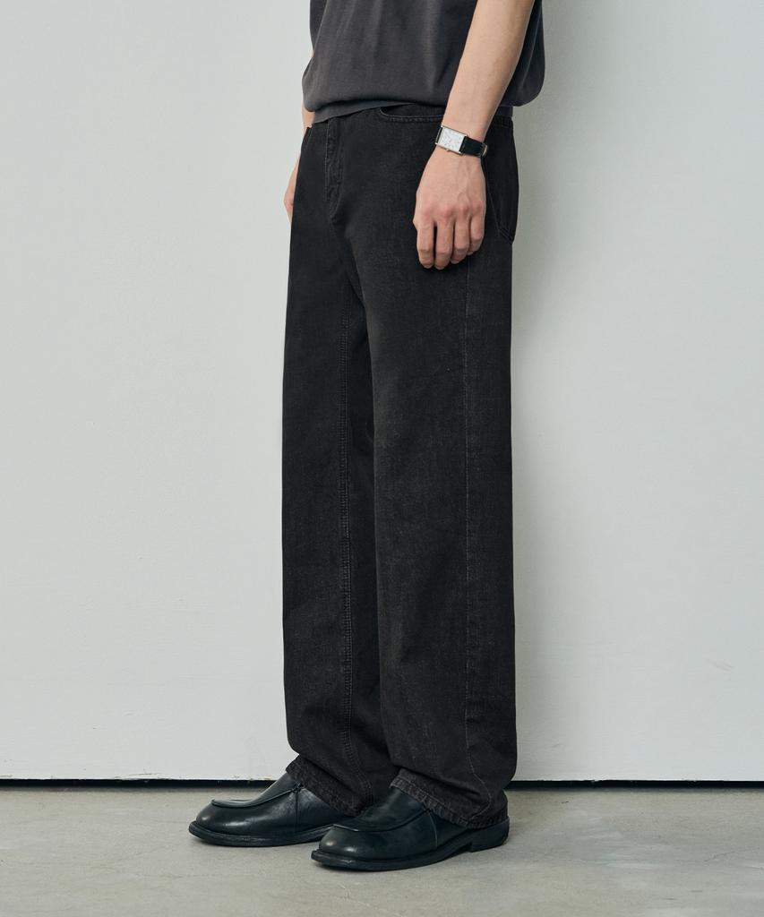 Awodeijeu Semi-Wide Denim Pants [Washed Black]