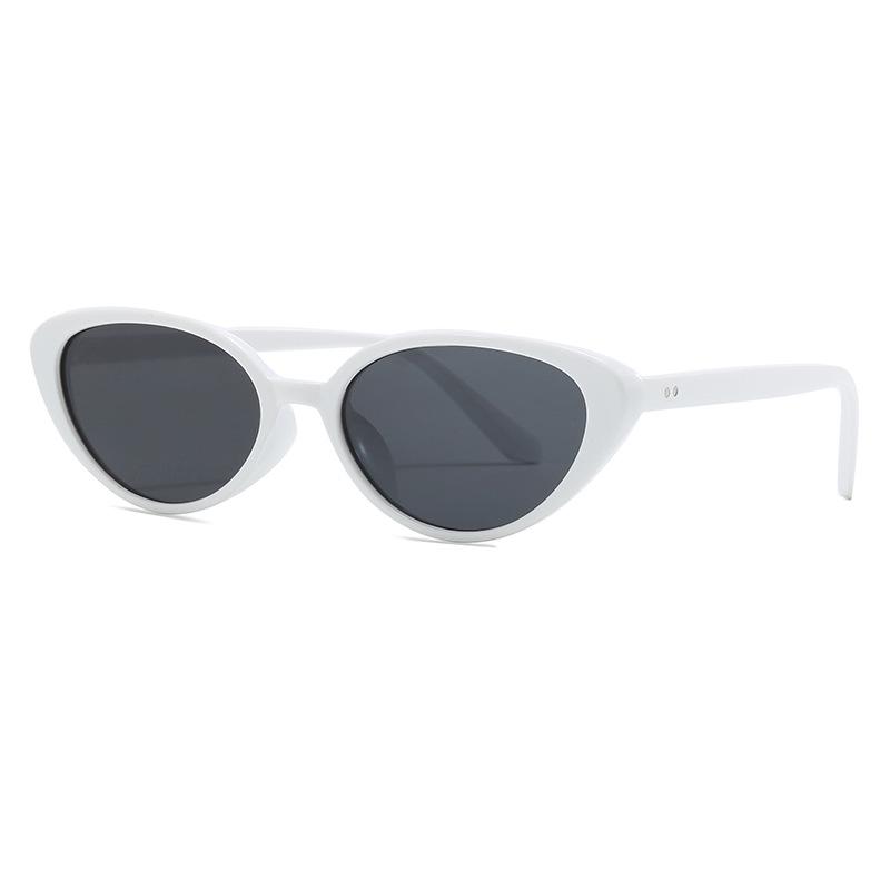 2026 Trendy Retro Cat Eye Sunglasses for Women - High-End UV Protection & Simple Street Style