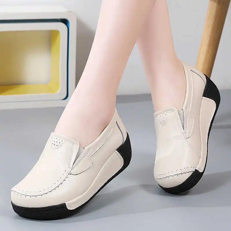 Fashion Slip-on Mocassim Women's Walking Shoes Vulcanize Khaki Sneakers Women's Large Size 44 Boot Sport Order Loafersy Top Quality