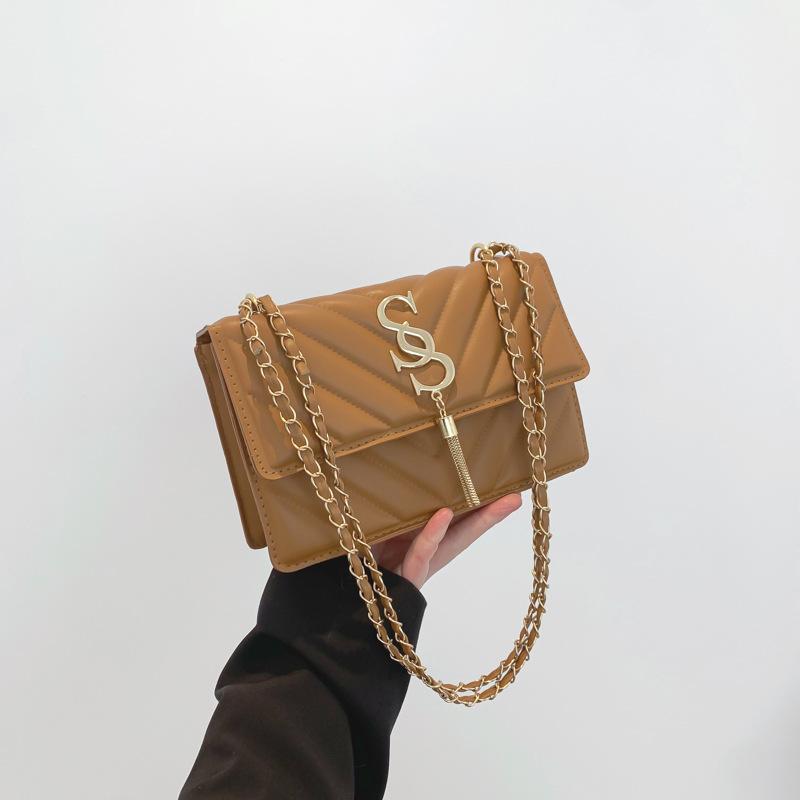 

Women s temperament commuter small bag women s 2025 spring new versatile ins shoulder messenger bag chain small square bag коричневый