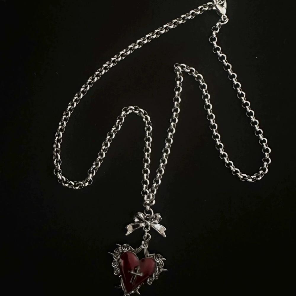 Geometric Thorn Cross Heart Pendant Necklace for Women Retro Sweet Bowknot Clavicle Chain Gothic Punk Jewelry Gift
