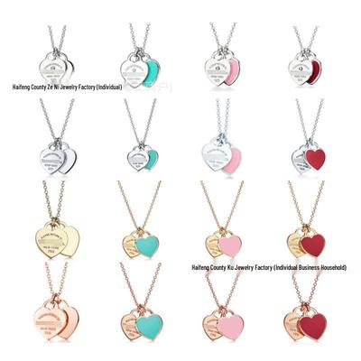 Collier pendentif double cœur plaqué or 18 carats de marque T, avec argent sterling 925 et émail époxy