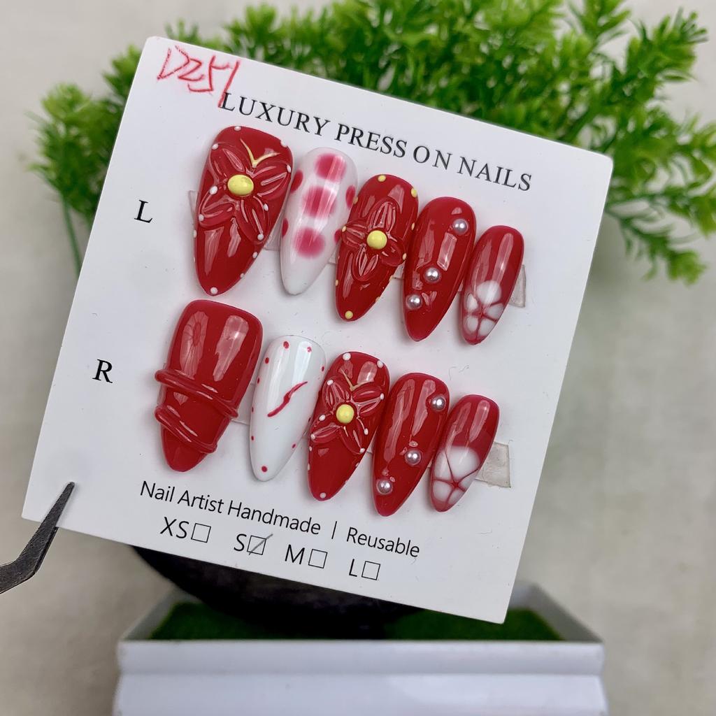 Handmade Armor European and American Wind Ice Through Shell Three-dimensional Carved Cat's Eye Almond Nail Removable Manicure