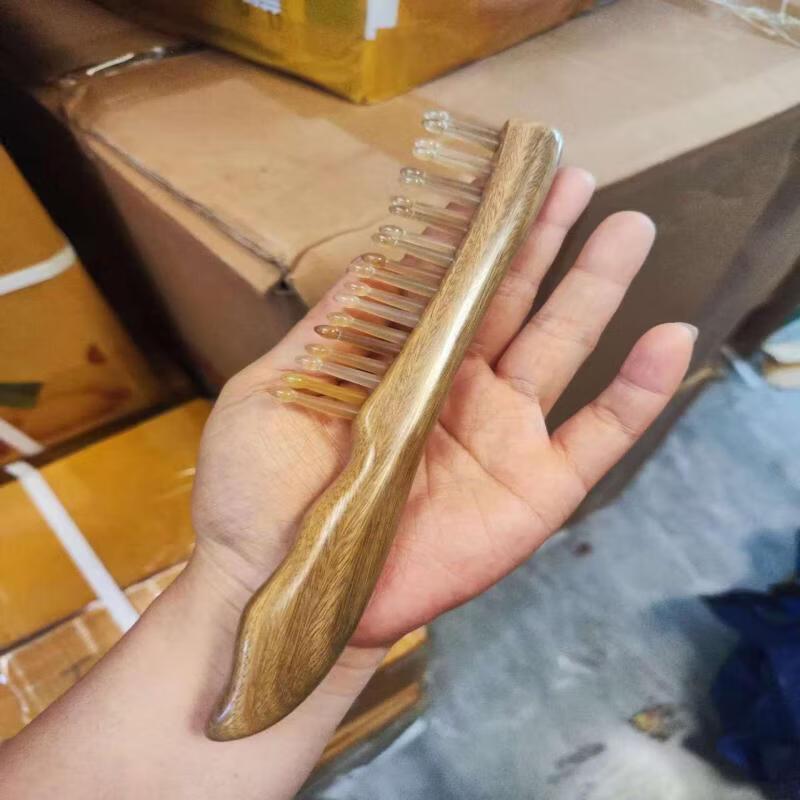 Green Sandalwood & Horn Interlocking Tooth Comb