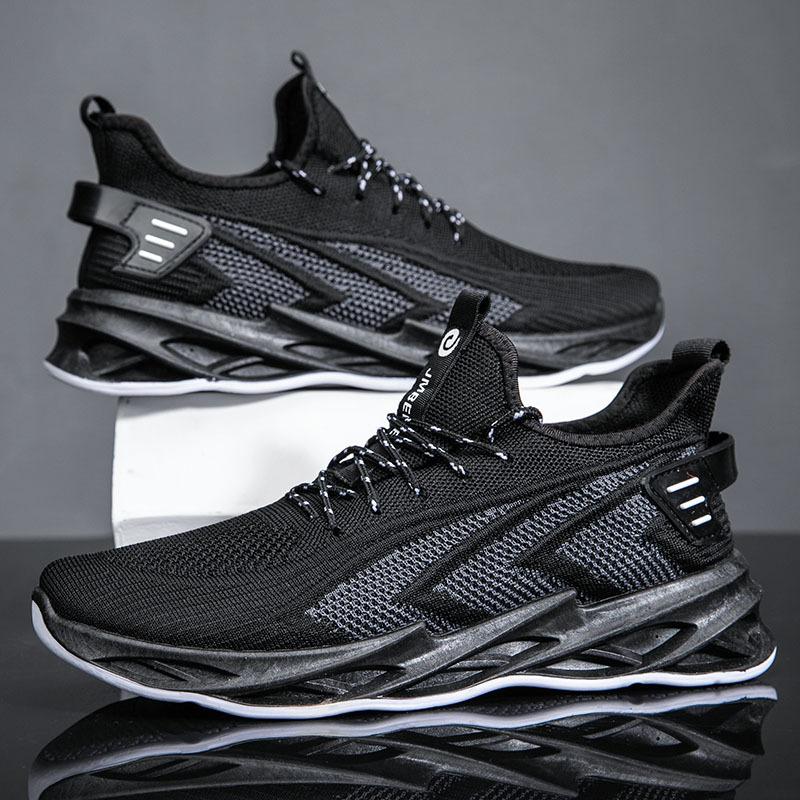 Large size men's shoes spring and summer new breathable sports mesh shoes Korean version casual shoes