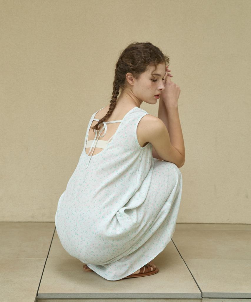 WIOE Floral String Sleeveless Dress_White