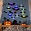 Gruselige Eingang Dekoration Halloween 3D Beleuchtete Fledermaus Wanddekoration, Abnehmbare Filz Fledermaus Aufkleber, Verschiedene Montierte Verzierungen Größe, LED Leuchtende Haftsticker