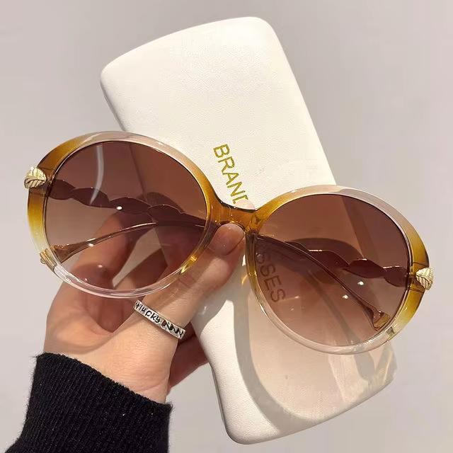 INS Vintage Round Frame Sunglasses Gradient Colorful Trendy Glasses Women Eyewear Luxury Brand Designer Shades Use Comfortable
