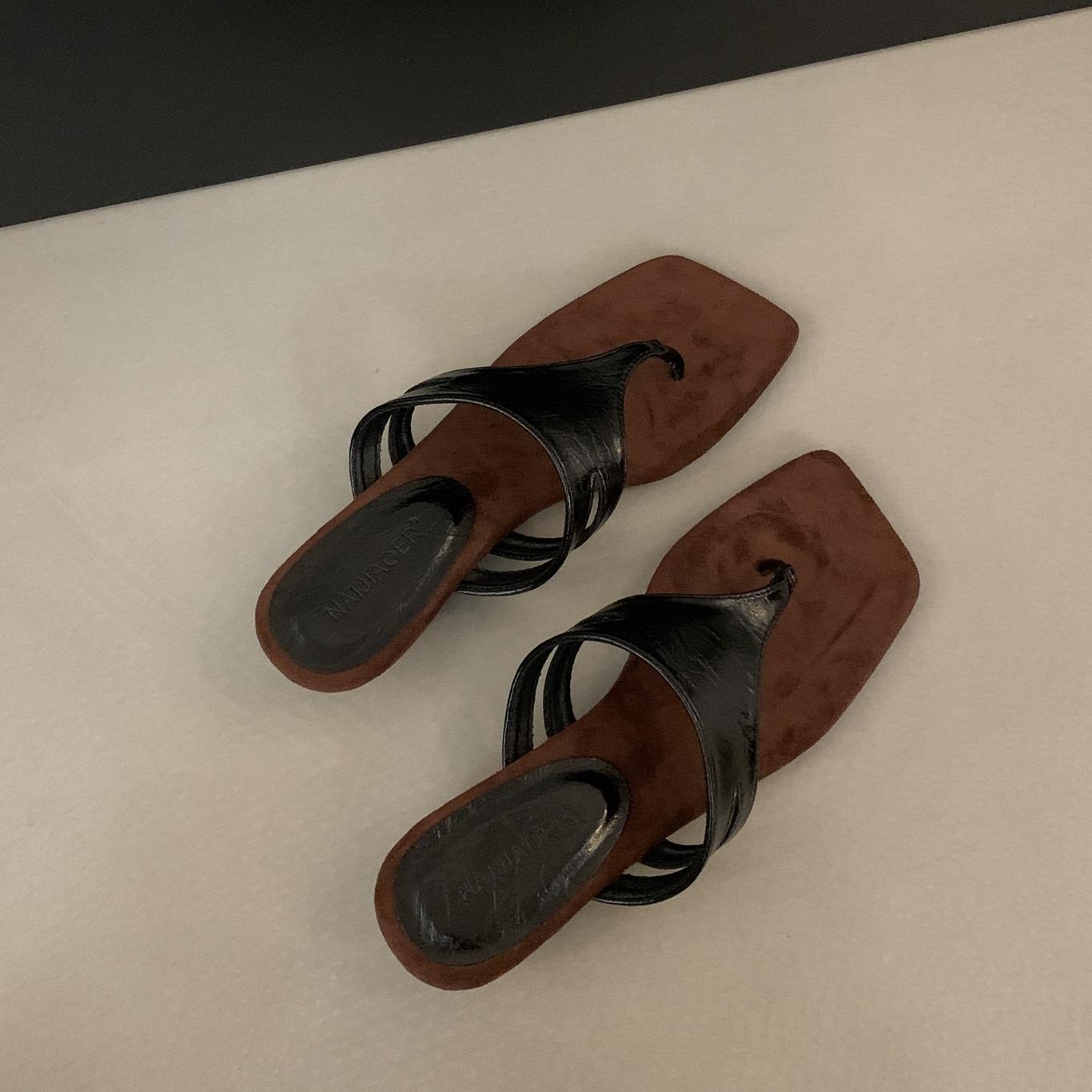 

Fashion Bailamos Brand Women Clip Toe Sandals Women Mid Heels Shoes Fashion Beach Slippers Designer Summer Cozy Pumps Slides Retro Shoes 39