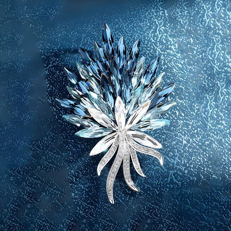 Light Luxury Gradient Flower Bouquet Brooch, High-end Feminine Charm, Crystal Wheat Ear Brooch, Niche Design Sense Brooch