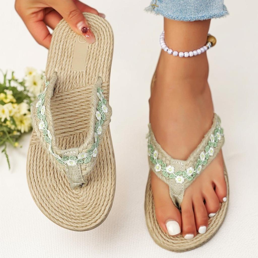 Fashion Summer Fashion Women's Flip Flops Slippers New Straw Sandals Women Round Toe Slippers Ladies Shoes Outdoor Beach Flat Slides