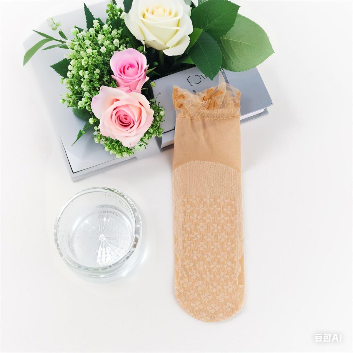 

10pcs women s short stockings loose lace lace toe reinforcement sweat-absorbent non-slip cotton bottom four-leaf clover stocking One Size