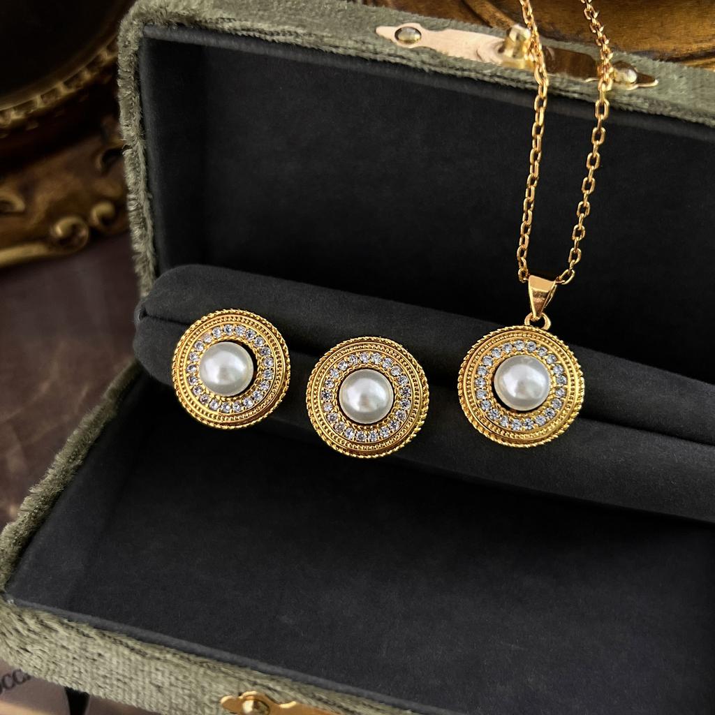 Neu im Originaldesign High-End und sanfter Stil Perlenkette Runde Retro-Anhänger Weibliche Charms Schmuck für Frauen Geschenk