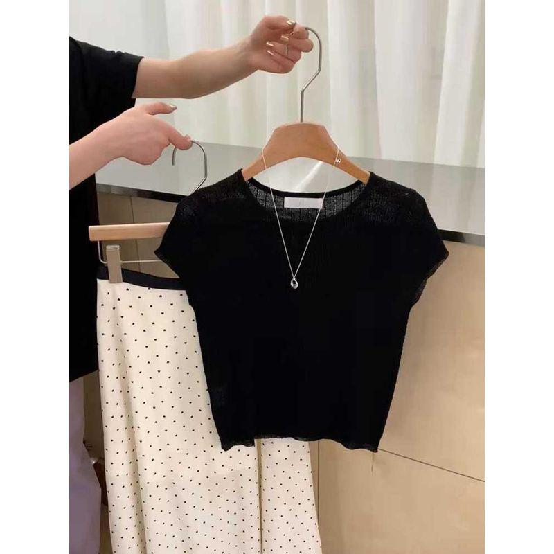 

Korean Goods High Quality Women s Luxury round Neck Short Sleeve Black round Neck Ice Silk Knitwear Slimming Short Top Summer Black S(Recommend (40.00 kg-47.50 kg)