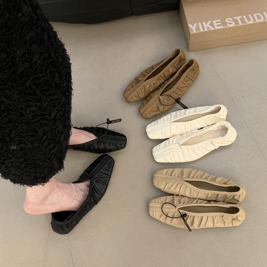 Retro brown pleated grandma shoes women's shoes 2025 spring and autumn Mori fairy one pedal soft-soled Doudou single shoes