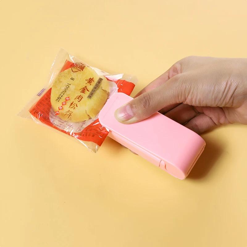 Mini Heat Bag Sealing Machine Package Sealer Bags Thermal Plastic Food Bag Closure Portable Sealer Packing Kitchen Accessories
