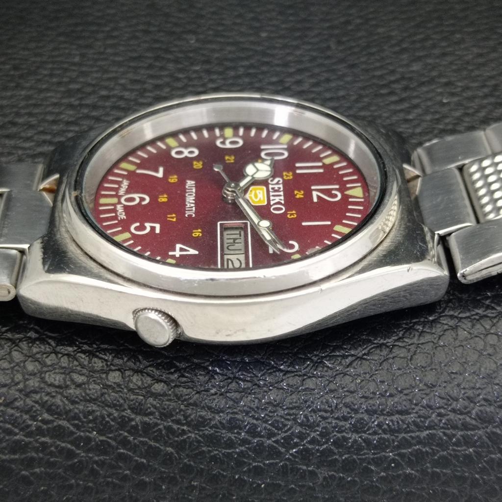 GENUINE VINTAGE SEIKO 5 AUTOMATIC JAPAN 7009A MENS MAROON DIAL WATCH A701397-5 R206a-a701397