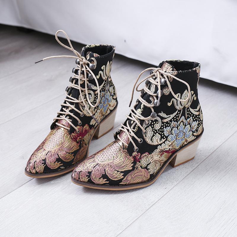 Large Size Thick Heel Pointed High Heel Embroidered Martin Boots Women's 2025 Autumn New Embroidered Women's Short Boots
