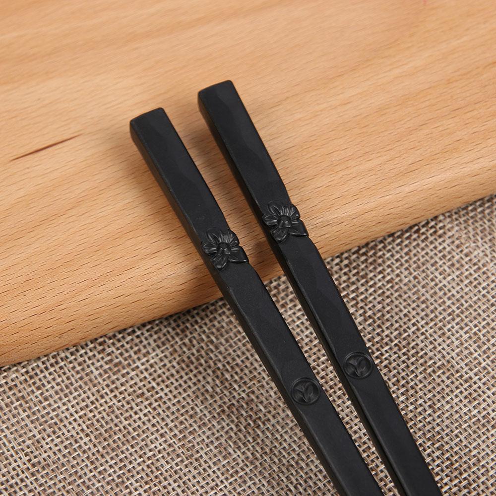 1 Pair New Portable Kitchen Non-slip Japanese Alloy Sushi Chopsticks