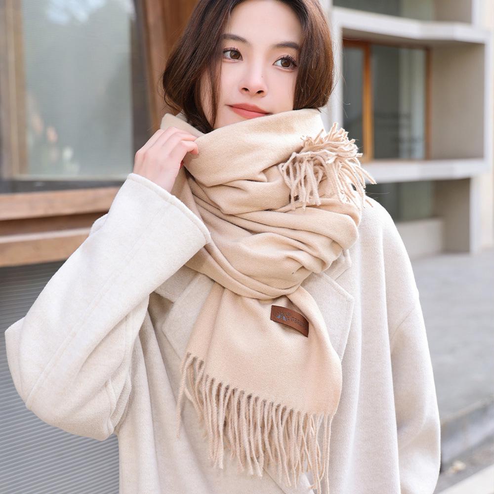 Women's High-End Winter Scarf: Fresh Solid Color Neck Warmer and Thickened Shawl