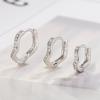 2023 Trendige Unregelmäßige Verdrehte Ohrringe für Frauen: High-End Kalter Stil