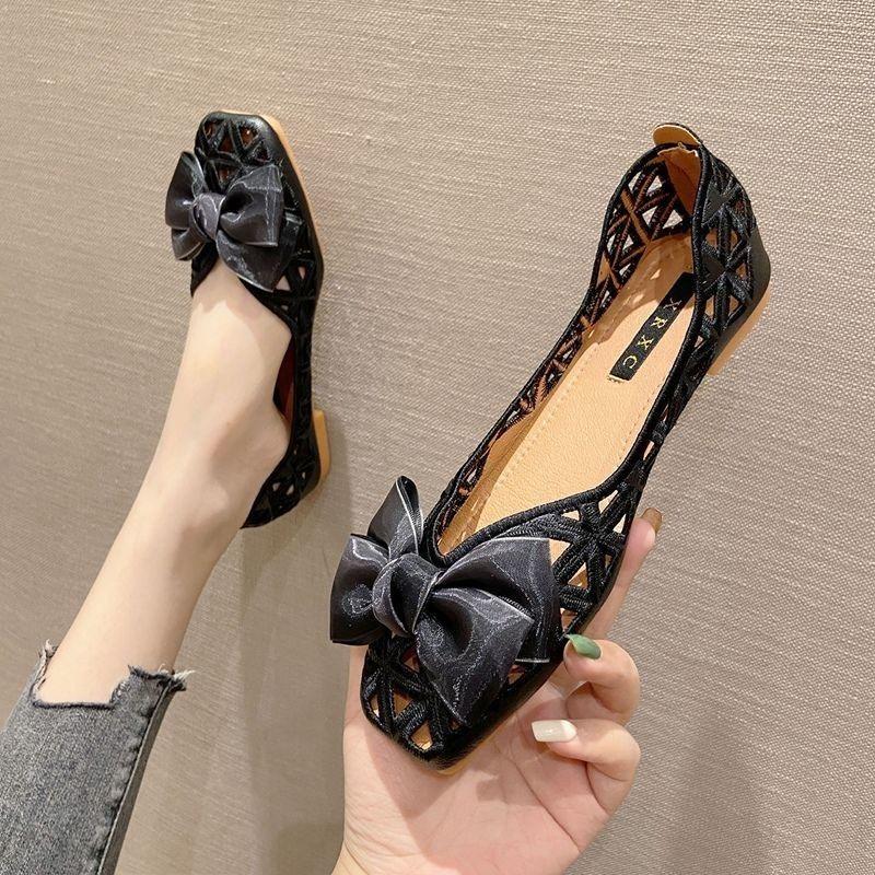 Sandals Women's 2025 Summer Women's Shoes Roman Style Embroidery Hollow Retro Square Head Flat  Shoes Breathable Hole Shoes