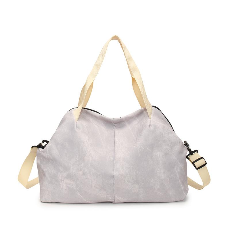 

Men and Women Go Out for Sports and Leisure To Travel Bags for Students To Start School