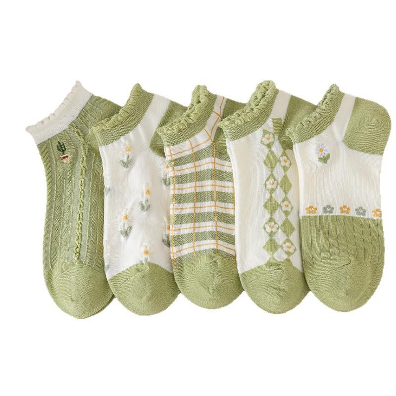 Ladies Summer Thin Simple and Comfortable with Sweet Small Fresh Light Mouth Green Socks