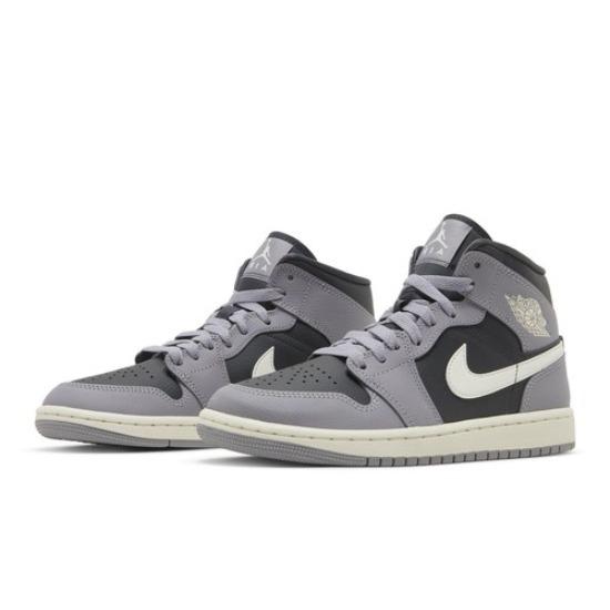 

Air Jordan Жіночі Air Jordan 1 Mid Цементно-сірі BQ6472-022 EU 36.5 сірий
